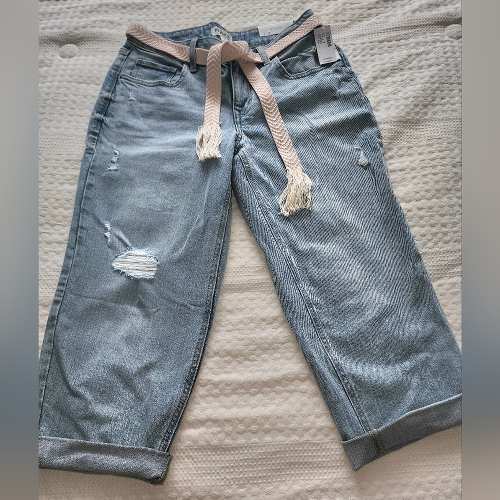 M Jeans by Maurices Crop Distressed Jeans – Size 8 – NWT